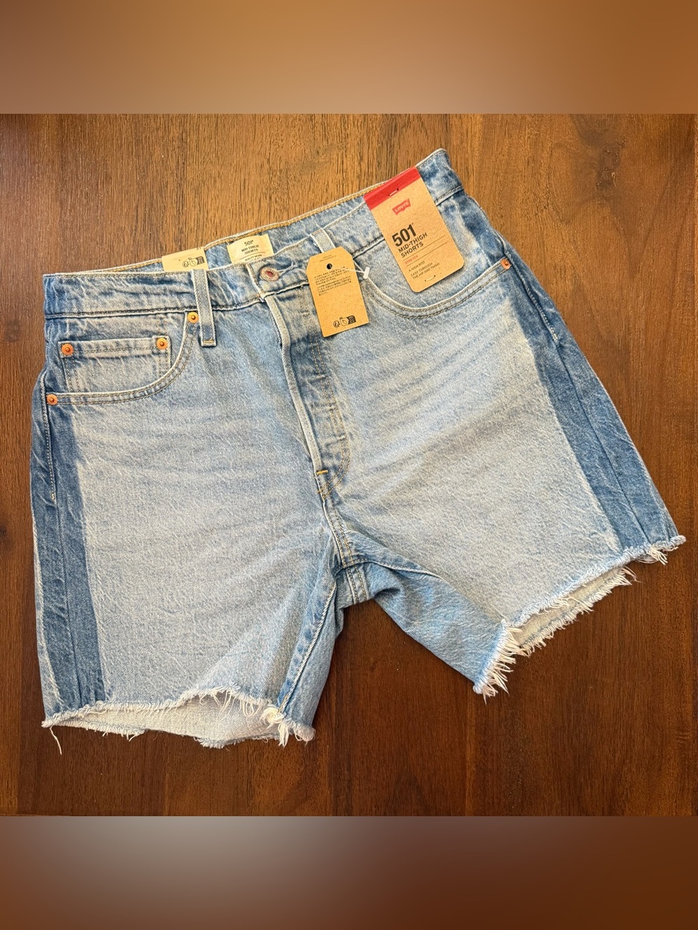 Levi's 501 Mid Thigh Denim Shorts – Light Wash